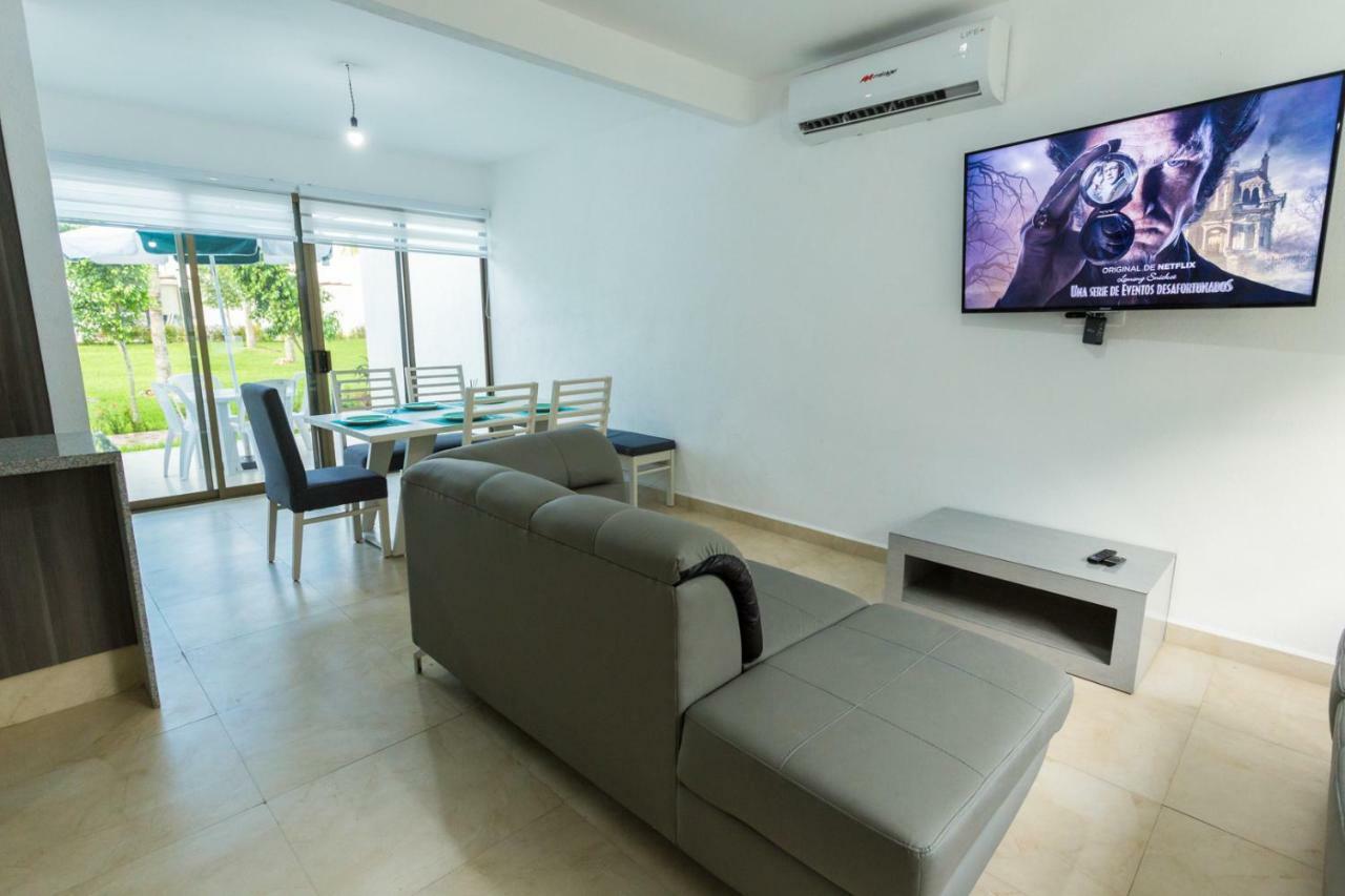 Villa Ana Lucia. Playa del Carmen Esterno foto